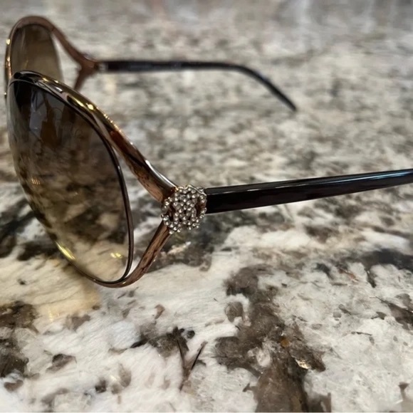 Like New! Gorgeous Roberto Cavalli Sunglasses